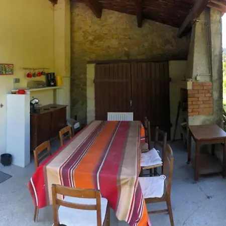 Charmante Maison De Vacances Sur Un Terrain De 4 Ha *